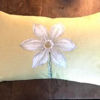 Tuppence-Linen Daffodil Cushion