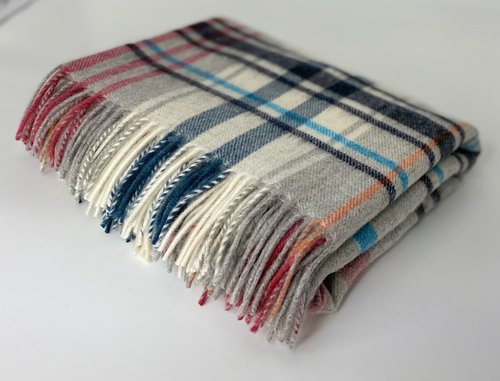 The Isle Mill-Pitnacree Throw-Rose