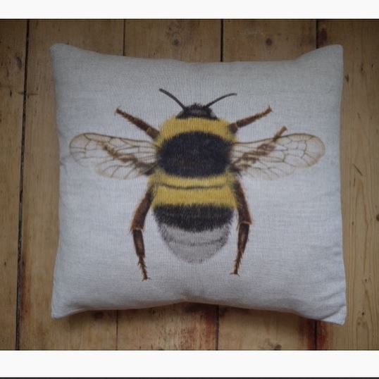 Tuppence - Linen Bee Cushion freeshipping - lovescottish